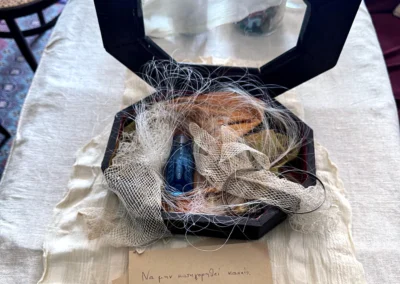 Αναστάσης Μαδαμόπουλος, Τα Χέρια.